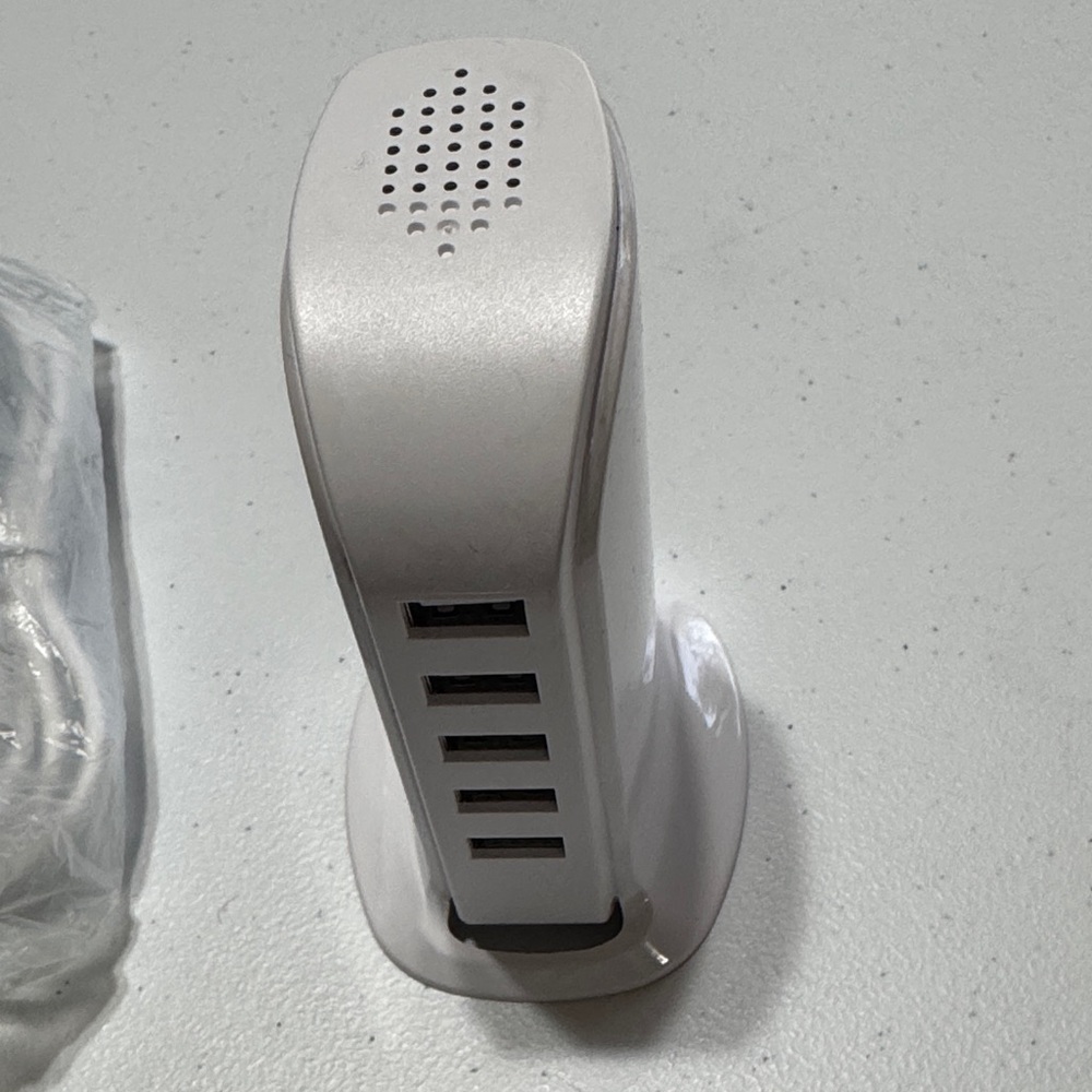 White AC/DC Power Charger NWOT